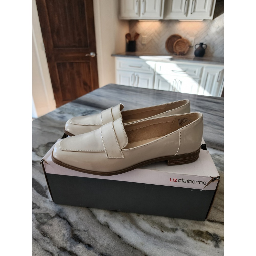 NIB Liz Claiborne LC Jansey Birch Beige Square Toe Penny Loafers Womens 9 M